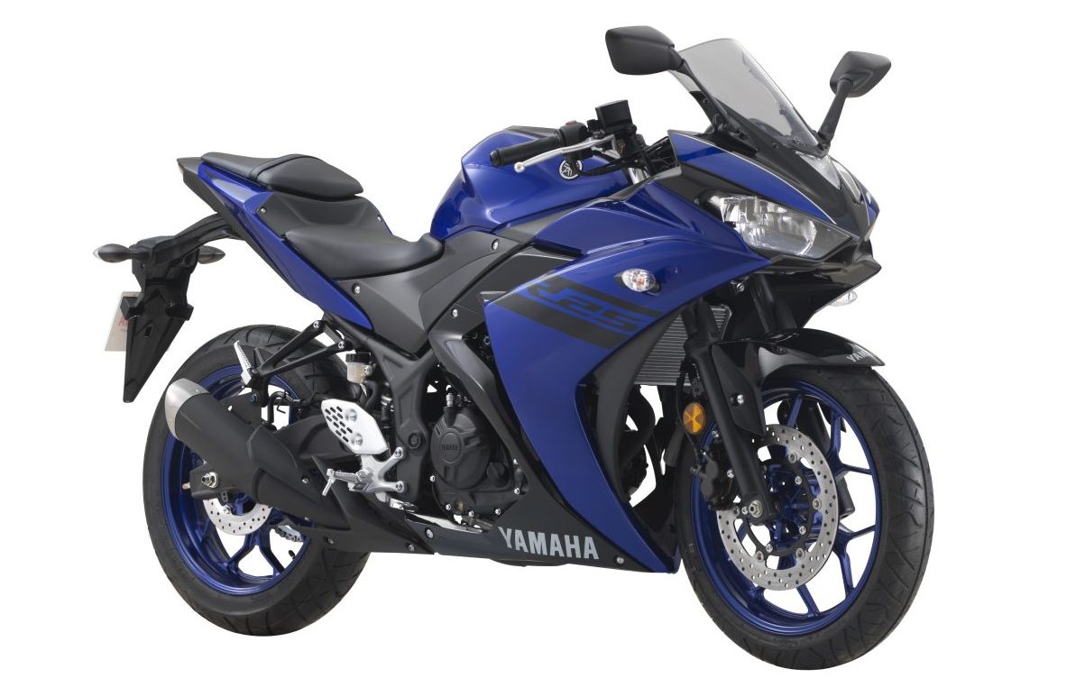 Yamaha YZF R-25 gets updated for 2018 with new colours - black & blue