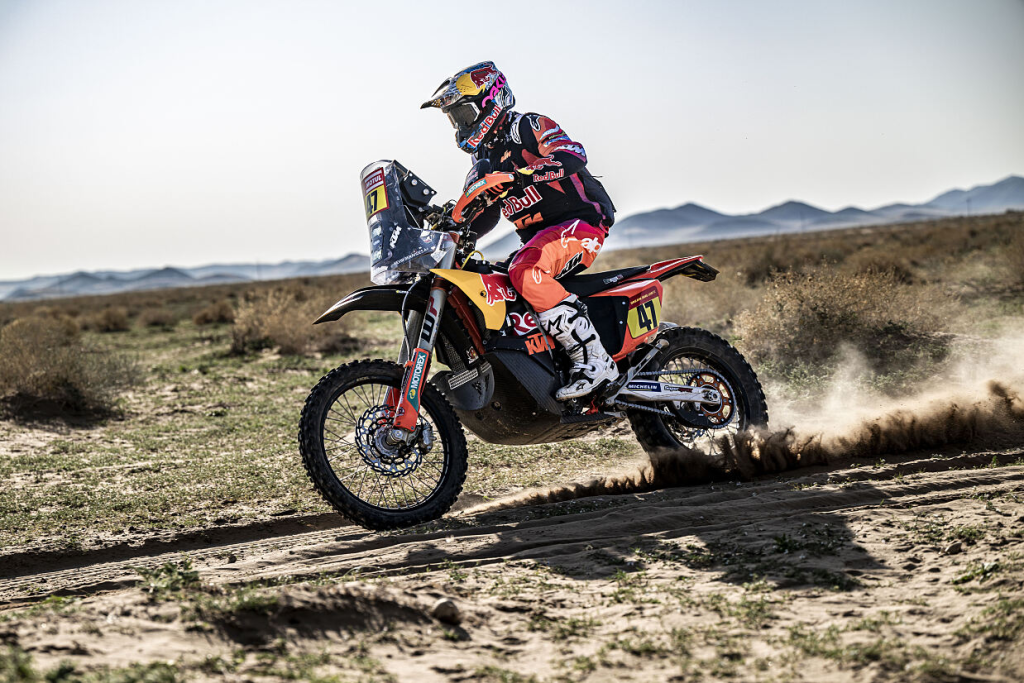 Benavides Triumphs in Dakar Stage 3, Rises to Sixth Overall